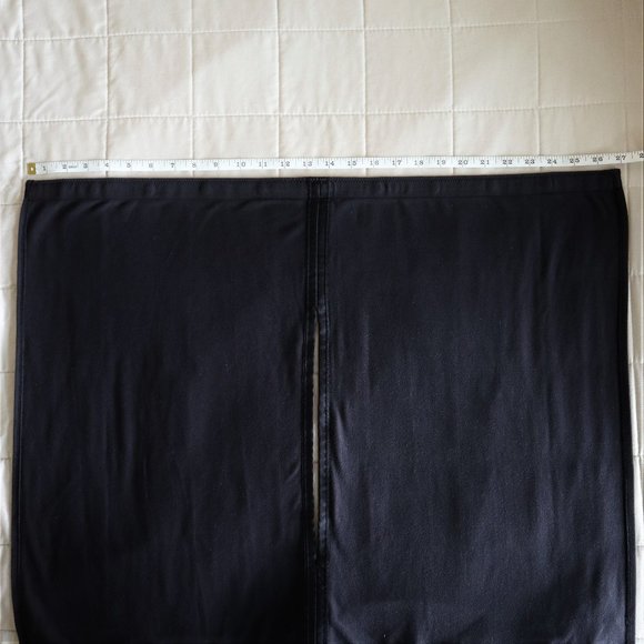 Lululemon Black Multi-Way Customizable Vinyasa Snap Scarf with Arm Holes - Picture 4 of 7